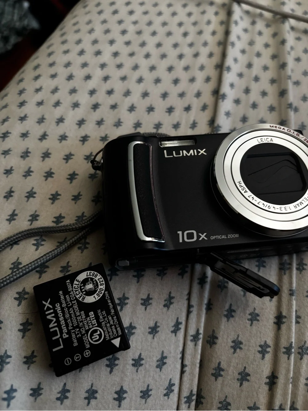 Panasonic compact lumix